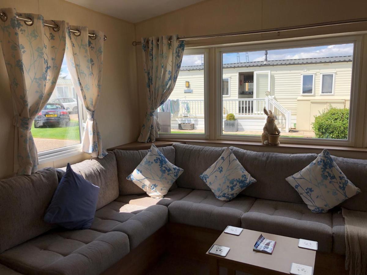 Tref Y Clawdd Appartement Felixstowe Buitenkant foto