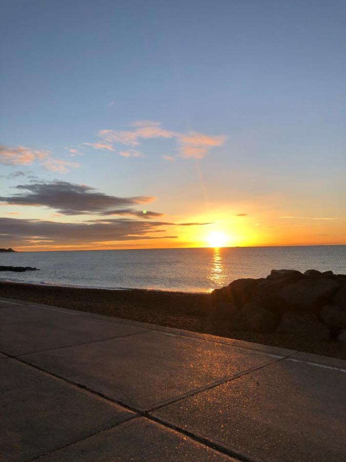 Tref Y Clawdd Appartement Felixstowe Buitenkant foto